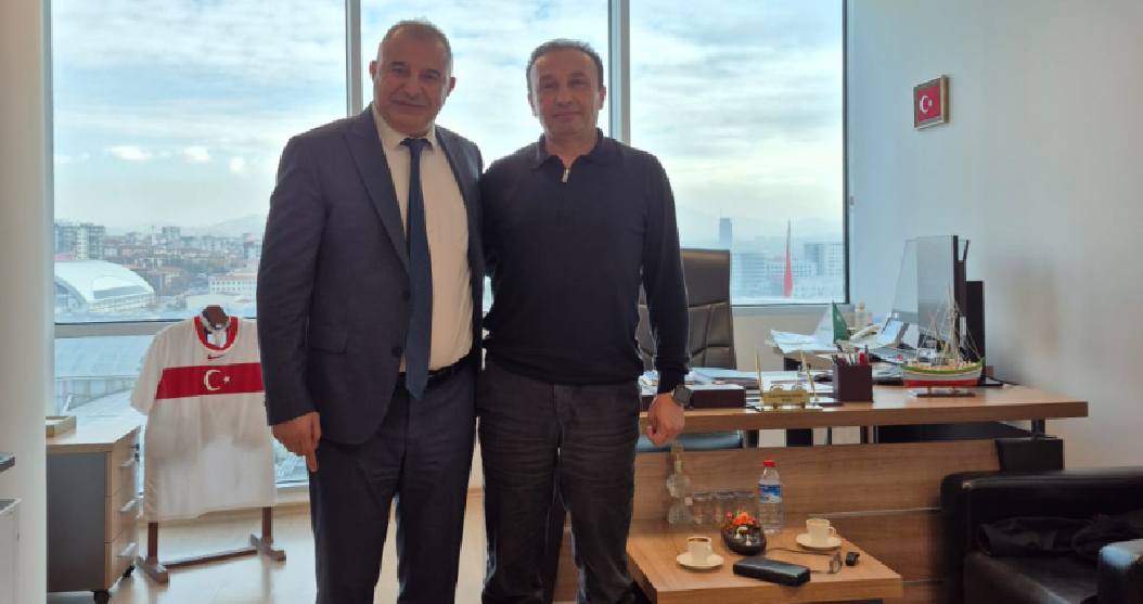 Derneğimiz üyesi ve 1986 mezunu Sayın Refik Özalp'ın Ziyareti